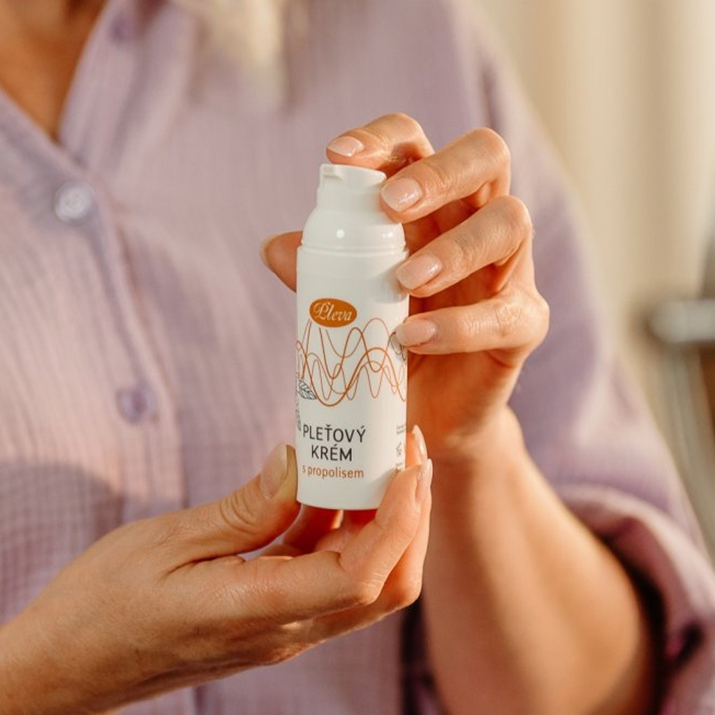 Skin - cream with propolis