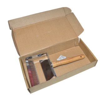 Stainless steel uncapping fork with guiding blade 26n