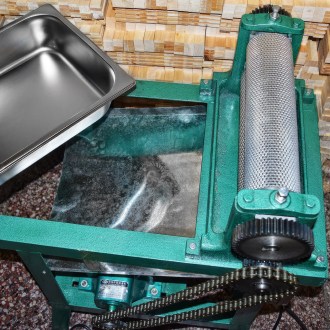 Electric foundation press