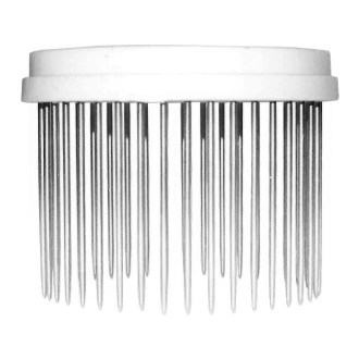 Needle queen isolation cage