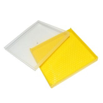 Jar with a lid for comb honey