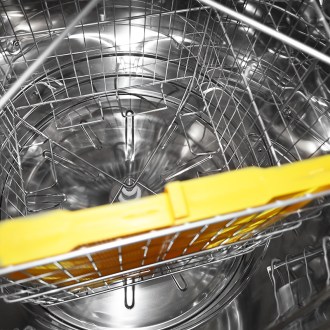 Honey Extractor Lysoň Basic 4 frames, electric - without shaft - 230V P60