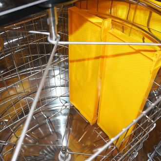 Honey Extractor Lysoň Basic 4 frames, electric - without shaft - 230V P60