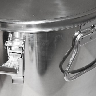100 kg honey tank Mellarius ProLine with welded gate and sealing lid