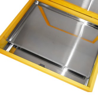 Stainless steel solar wax melter with strainer for 2 frames