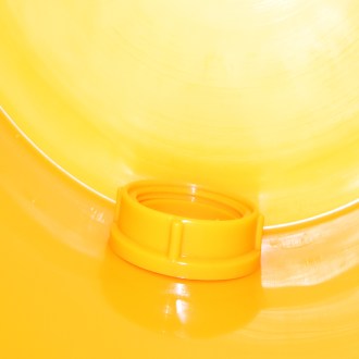 Honey tank 40 kg with valve - plastic