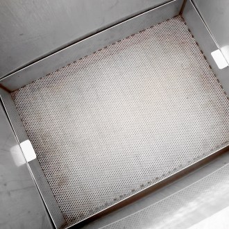 Wax melter with 2 steam generator