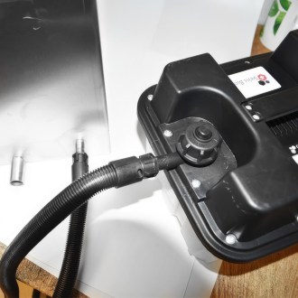 Wax melter with 1 steam generator