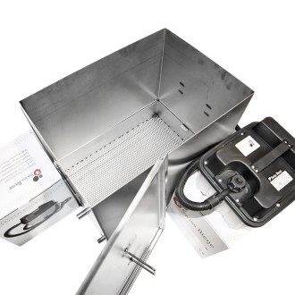 Wax melter with 2 steam generator