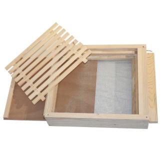 Fully screened varroa bottom board - B 10