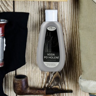 After shave water with propolis