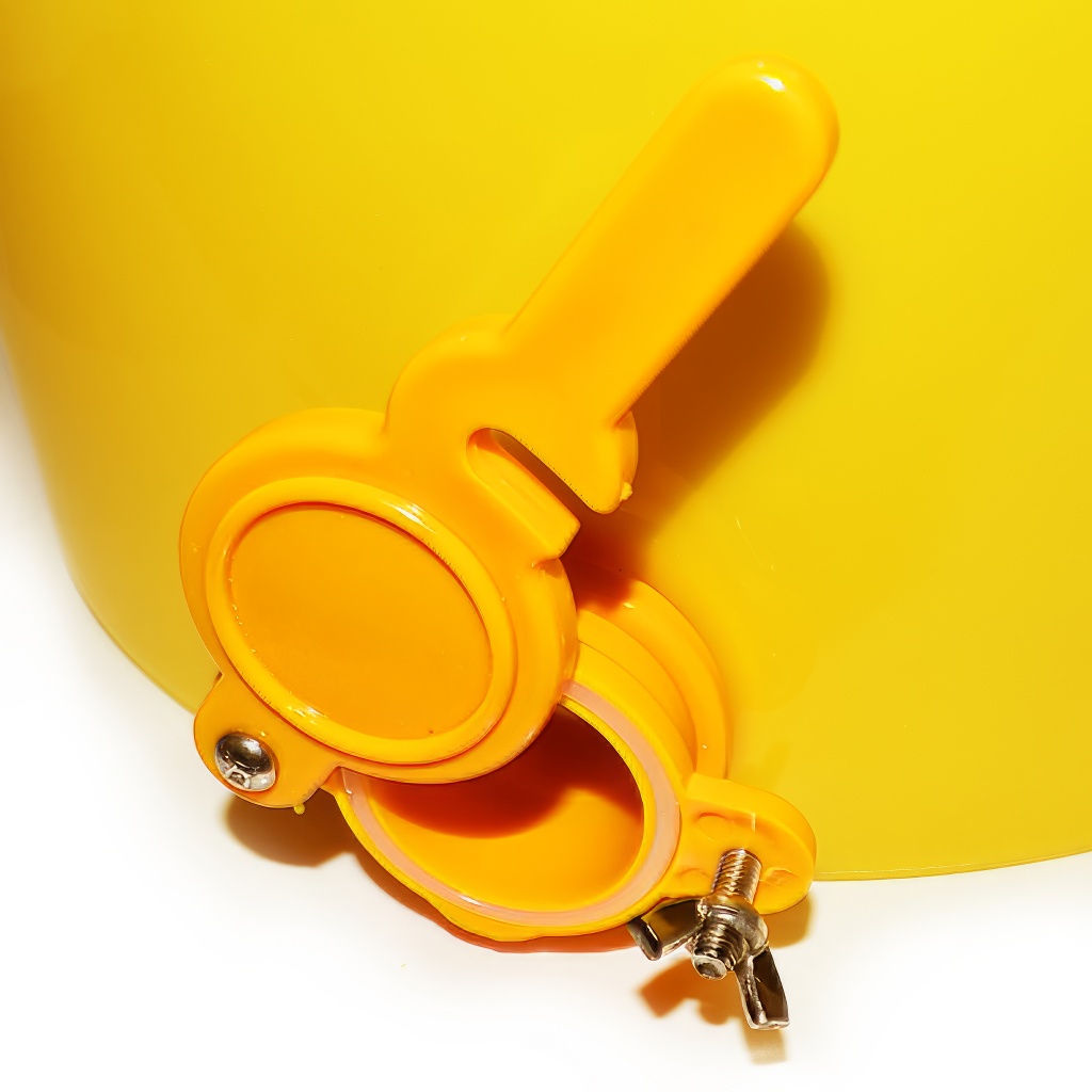 Honey tank 40 kg with valve - plastic